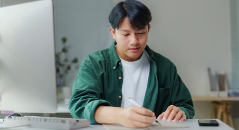 Quản trị tài chính thời kì suy thoái: Chiến lược tồn tại và bứt phá
